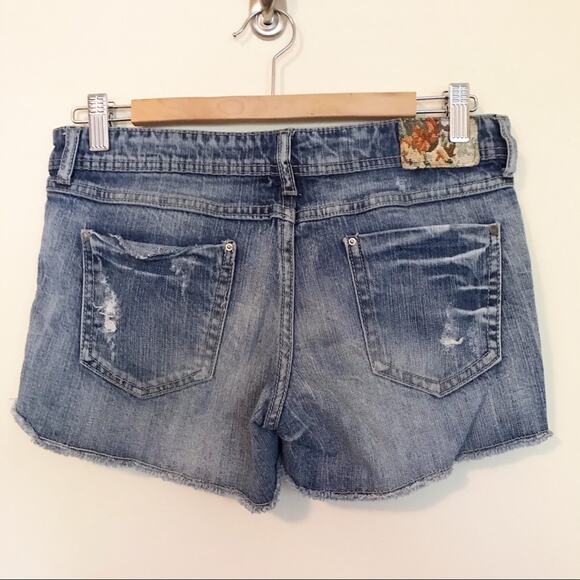 Boho Festival Floral Tapestry Distressed Cottage Cutoffs Denim Jean shorts 27 - Picture 4 of 8